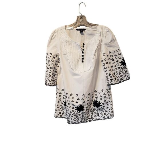 Marc Jacobs Tops - Marc Jacobs blouse cotton hand embroidered size 4  Oversized